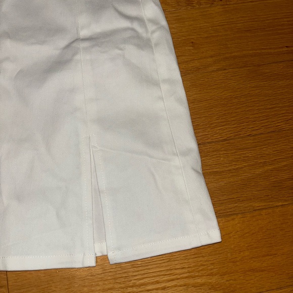 PRINCESS POLLY white mini skirt with slits - Picture 2 of 4